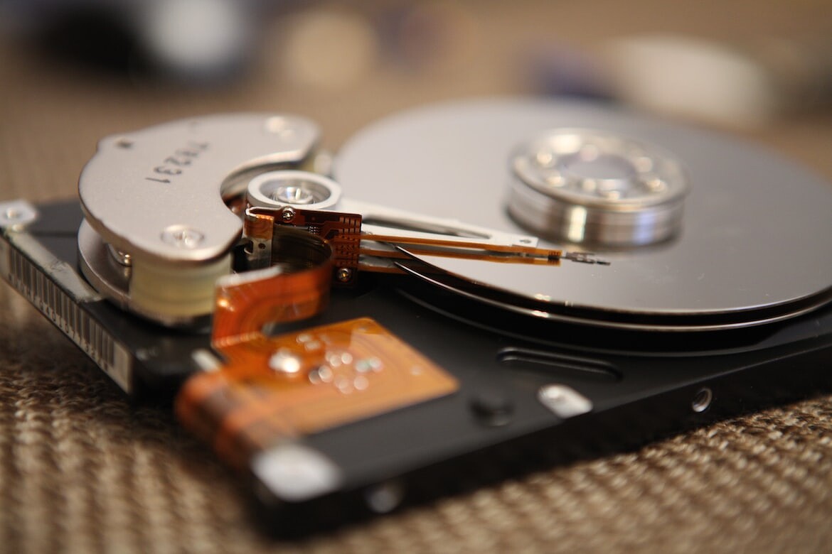 Seagate CEO's Remarks Trigger Stock Plunge for Memory Producers