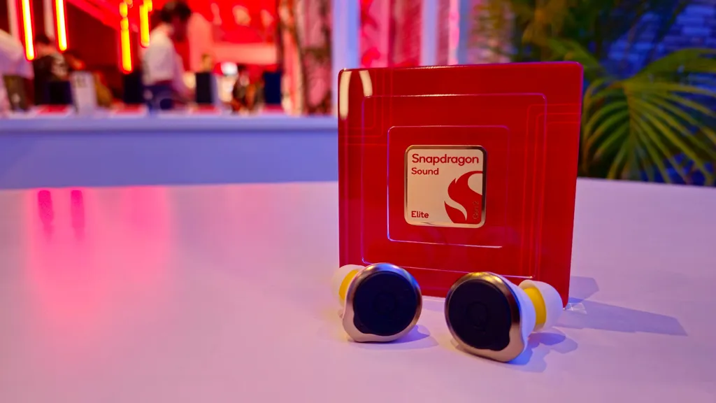 Qualcomm Unveils AI-Powered Headphones with Snapdragon Sound Elite Gen 2 Chip