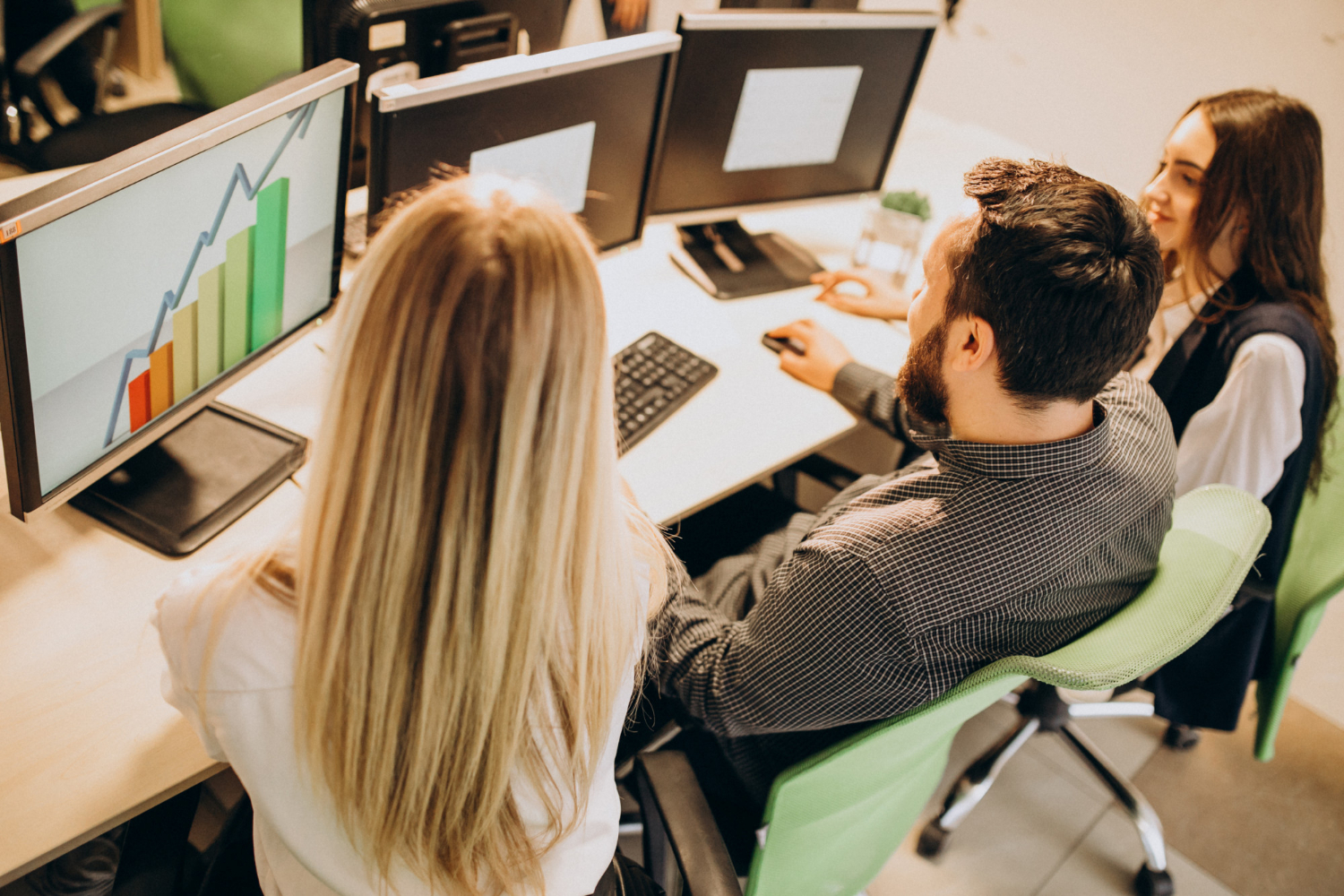 Data Analysts See More Frequent Salary Reviews Than Other IT Professionals