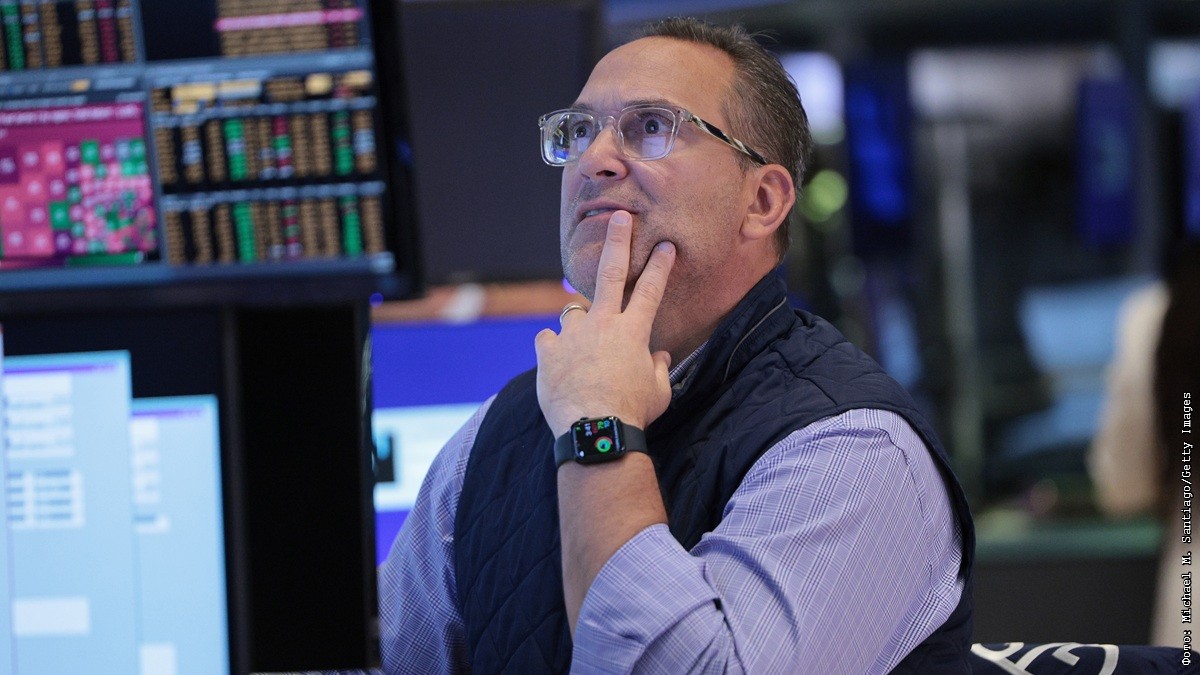 Dow Jones Rises While S&P 500 and Nasdaq Composite Decline